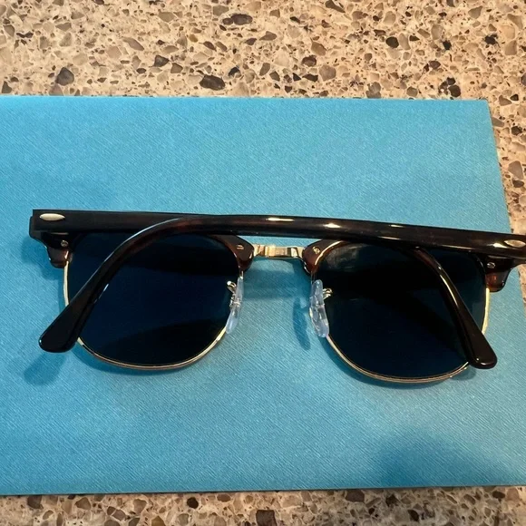 Ray-Ban clubmaster polarized Tortoise and Gold Sunglasses - Picture 2 of 7